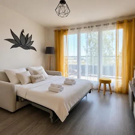 Le Balcon Secret - Panoramic View & Private Parking Apartment Tremblay-en-France